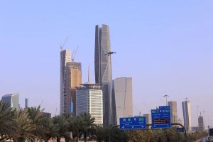 استثمار إماراتي يعيد الحياة إلى معمل إسمنت طرطوس المتوقف… مشروع صناعي استراتيجي بطابع بيئي آمن