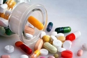 وزارة الصحة: رغم رفع سعر الدواء المحلي إلا أنه لا يزل يعادل 10% من سعر المستورد!