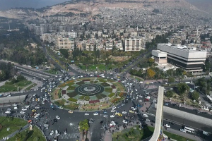 خبير التخطيط د.إياد علي لـ بزنس 2بزنس : بيئة الاستثمار السورية تواجه تحديات هيكلية وتشريعية تعرقل النمو الاقتصادي