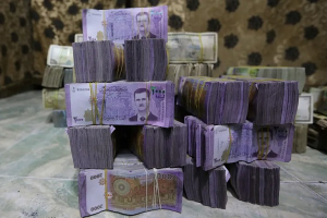 تراجع جديد في قيمة الليرة السورية... هكذا بدت أسعار الصرف مع نهاية التعاملات اليوم