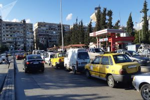 في حماة.. أزمة البنزين تعود واللتر الحر بـ700 ليرة