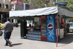 محافظة دمشق بصدد تحديد المواد المسموح بيعها في الأكشاك