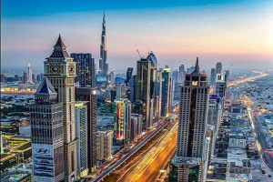 دبي تُقر أضخم ميزانية لثلاث  سنوات قادمة بإيرادات 302 مليار درهم.. و 46% منها لمشاريع البنية التحتية