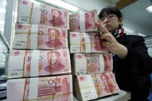 بعد تراجع اليوان.. بنوك الصين الكبرى تستعد للتخلي عن الدولار