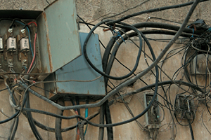ضبط ثلاثة معامل صناعية كبيرة تسرق الكهرباء في ريف دمشق