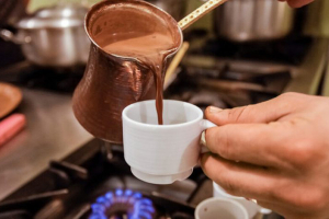 «زوبعة» سوداء في «فنجان» القهوة.. ارتفاع في أسعار البن بسوريا وغش متزايد!