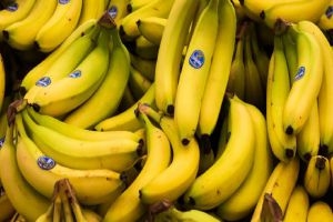 تجار سوق الهال: الموز في السوق مهرب وسعر الكرتونة 120 ألف ليرة