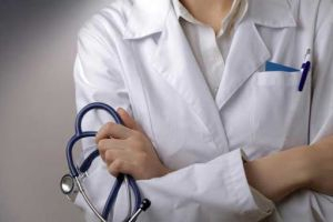 نقابة أطباء سورية تلزم الأطباء بتخصيص يوم مجاني للمرضى