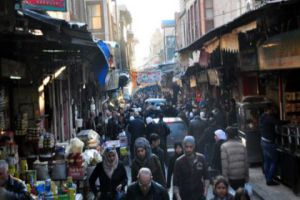 الجمارك تغلق محلات في دمشق لمدة شهر لبيعها مواداً مهربة