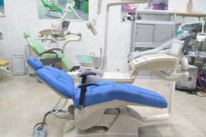 نقيب أطباء الأسنان يقترح السماح لطبيب الأسـنان باستيراد أجهزته