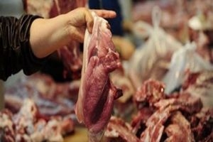 ضبط 400 كغ من اللحوم الفاسدة ومنظفات غير صالحة للاستخدام