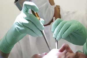 ما حقيقة ما يشاع عن شطب لقب (دكتور) من شهادة طب الأسنان؟