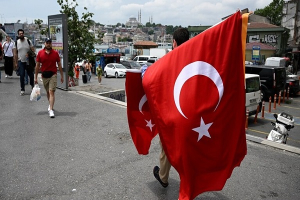 السلطات التركية تشدد الشروط اللازمة لإصدار تصاريح الإقامة
