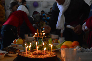 عيد «ست الحبايب» يحلّ على سوريا يتيم الهدايا.. والأمهات: «لمّة العيلة بتكفي»