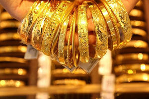 كيف سيكون مشهد أسعار «الذهب» في العالم مع نهاية العام 2024؟ 