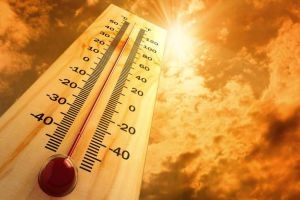 وزارة الصحة تحذر المواطنين من التعرض للشمس..وتقدم مجموعة من النصائح