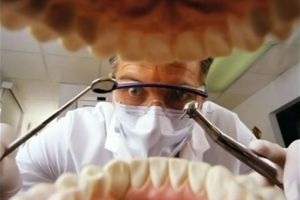 نقابة أطباء الأسنان تطالب برفع أجور المعاينة