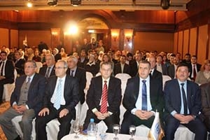 الجامعة العربية الدولية تنظم المؤتمر العلمي الأول في الادارة والتمويل والاقتصاد