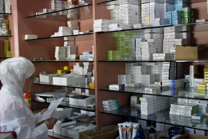أسعار الدواء في سوريا تقفز ثلاث أضعاف خلال العام 2024.. وعلبة دواء مرضى الضغط بـ260 ألف ليرة!!