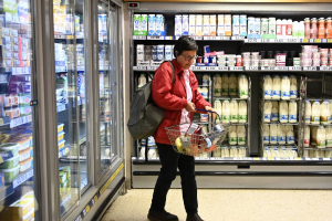 المتاجر في بريطانيا تتنافس لخفض الأسعار..تراجع تضخم « أسعار الغذاء» إلى أدنى مستوى منذ حزيران 2022 