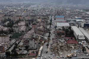 ارتفاع عدد ضحايا الزلزال المدمر الذي ضرب تركيا إلى 47975 شخصاً.. الخسائر تتجاوز 34 مليار دولار