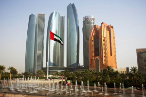 وظائف في  الإمارات: الدليل الشامل لـ « الوظائف و الرواتب وأفضل الأماكن للعمل والتوظيف »