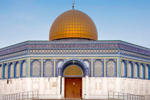 بالصور: إماراتي يُبرز مسجدًا في أبوظبي «يحاكي بشكل مذهل» تصميم قبة الصخرة في القدس