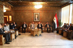 وزير الصناعة العراقي يقول: نريد الاستفادة من التجربة السورية المتطورة
