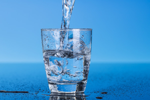 وزير الموارد المائية يقول: سوريا من أوائل الدول التي أتاحت «مياه الشرب النظيفة» لمواطنيها!