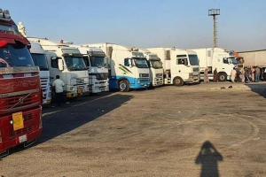 تلف بالبضائع وخسائر بالملايين: الأسباب وراء تأخر دخول البرادات السورية إلى الأردن؟ وما الحل؟