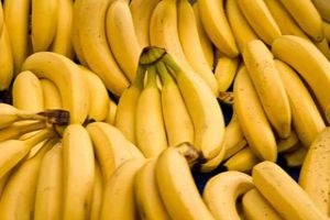 في الأسواق السورية...أسعار الموز اللبناني تحلق رغم توفر البدائل!