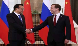 روسيا والصين توقعان 40 اتفاقية تعاون