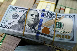 مصرف سوريا المركزي يجمع مليار دولار من رجال الأعمال لدعم الليرة