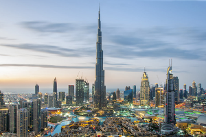  الإمارات تقترب من عيدها الخمسين.. نصف قرن ازدهار رغم كورونا