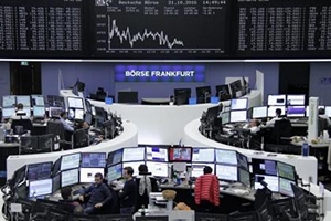 الأسهم الأوروبية تهبط لليوم السادس على التوالي مع تراجع شركات النفط