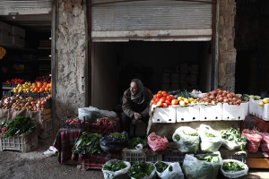 تداعيات رفع أسعار المحروقات تتفاقم وتسرق وجبة أخرى من فقراء سوريا 