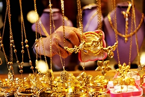 جزماتي: تحسن مبيعات الذهب في دمشق بنسبة 20 بالمئة خلال الفترة الأخيرة
