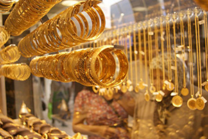 أسعار الذهب في سورية تقفز بشكل حاد .. الليرة الذهبية السورية تلامس400 ألف ل.س