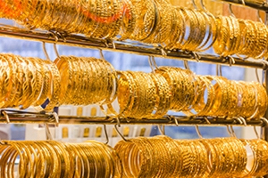 هبوط أسعار الذهب في سورية و الأونصة تنزل دون 4 ملايين ليرة