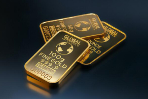 أسعار الذهب العالمية تتراجع  مع صعود الدولار .... في سوريا الذهب يواصل الاستقرار