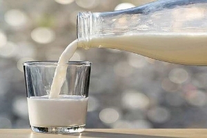 برغم قلة التصدير.. أسعار الحليب ترتفع مجدداً