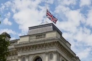 الحكومة البريطانية ترفع العقوبات الاقتصادية عن رجل أعمال سوري