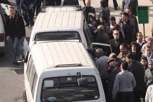 محافظة دمشق: إحالة سائقين تلاعبوا بمازوت النقل إلى القضاء