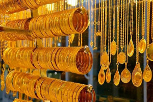 استمرار تراجع أسعار الذهب في سورية.. فكم بلغ سعر الغرام والأونصة اليوم؟