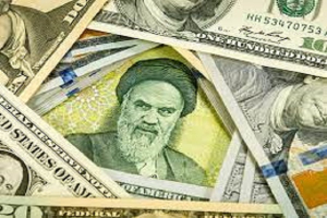 لإعادة الاستقرار إلى سوق العملات.. «المركزي الإيراني» يضخ 700 مليون دولار 