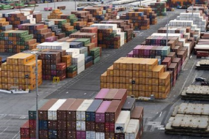 بسبب الرسوم الجمركية...DHL تعلق بعض خدمات الشحن نحو الولايات المتحدة الأميركية