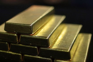 على خلفية الحروب التجارية العالمية.. توقعات بوصول الذهب لـ 3200 دولار للأونصة