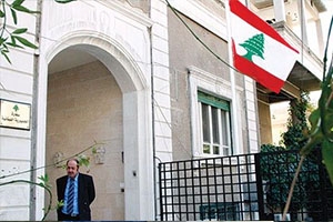الحريري يوقع قرار تعيين سفير لبناني جديد في دمشق.. من هو السفير الجديد