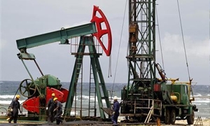 النفط يسجل مكاسب حادة بعد قرار المركزي الامريكي
