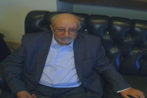 رئيس هيئة مكافحة البطالة سابقاً لـ بزنس: لا استثمار دون إعادة إعمار ومشاركة شعبية